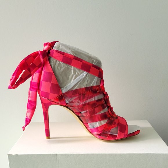 $49 NWT Gianni Bini Checkered Ankle Wrap Lace-Up Strap - Picture 3 of 12